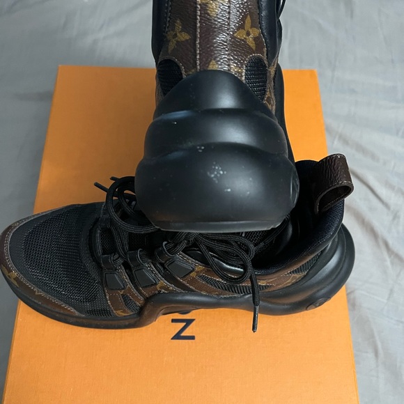 Louis Vuitton Archlight Sneaker - Picture 2 of 5